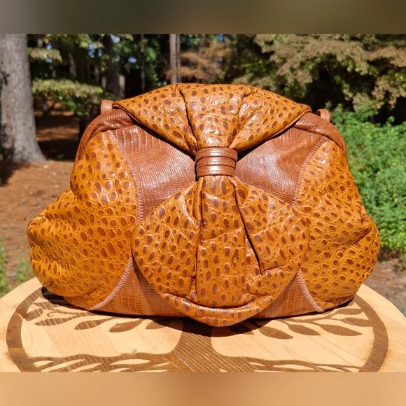 Vintage 1980's J&E Handbag Company NY Brown Leather Large Convertible Clutch - Picture 3 of 14